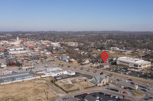 1113 S Main St, Columbia, TN  38401