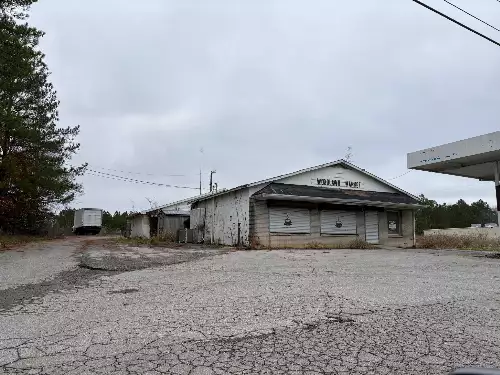 2855 Woodlawn Rd, Woodlawn, TN  37191