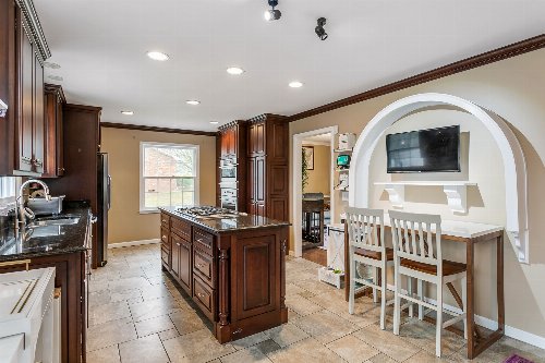 8202 Spring Valley Dr, Brentwood, TN  37027