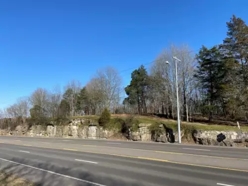 Huntsville Hwy, Fayetteville, TN  37334