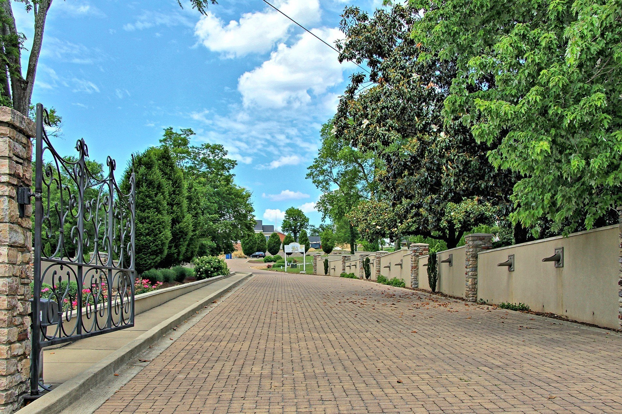 700 Halcyon Way, Columbia, TN  38401