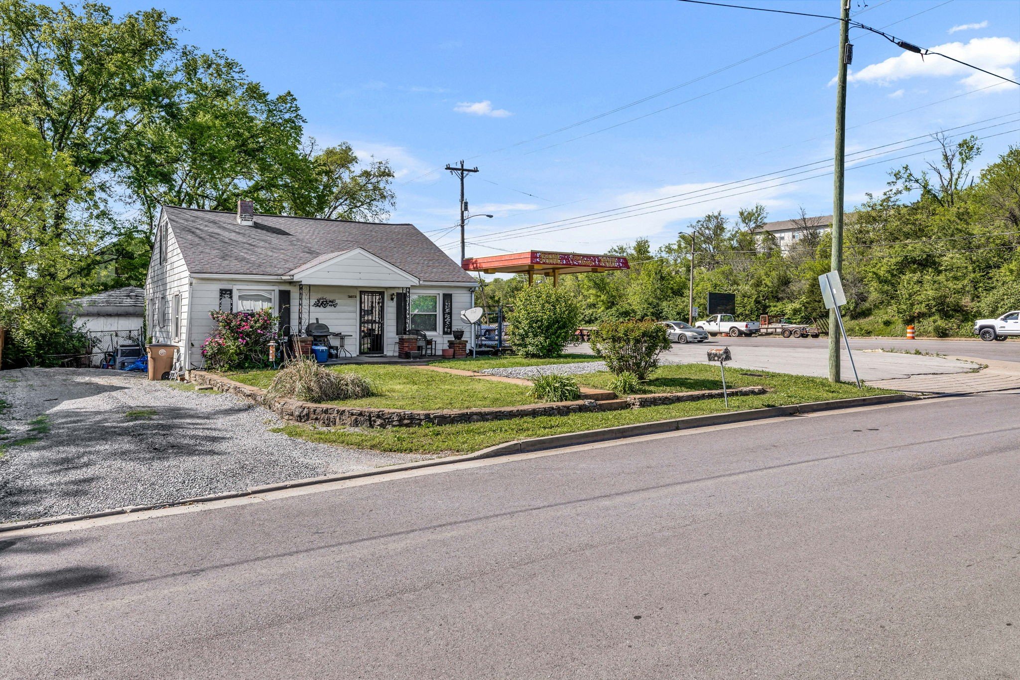 2013 Manchester Ave, Nashville, TN  37218