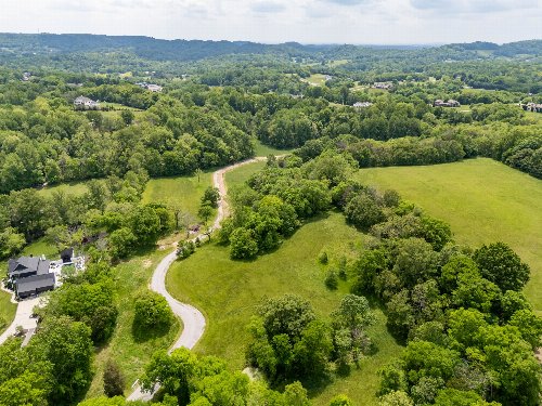 6459 Peytonsville Arno Rd, College Grove, TN  37046