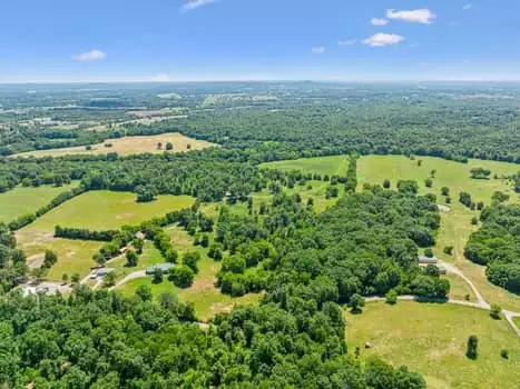 312 Moulder Rd, Shelbyville, TN  37160