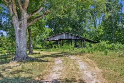 312 Moulder Rd, Shelbyville, TN  37160