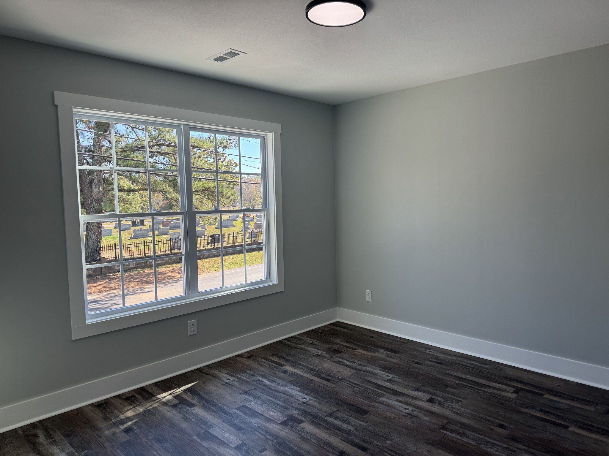 952 Greenwood Ave, Clarksville, TN  37040