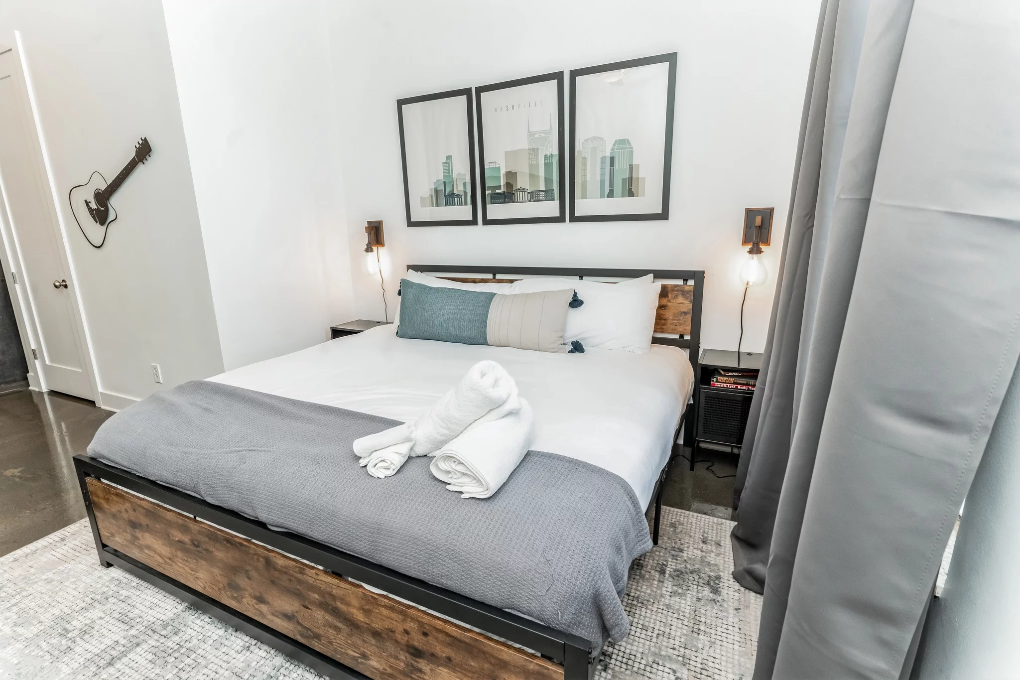 210 30th Ave, Nashville, TN  37203