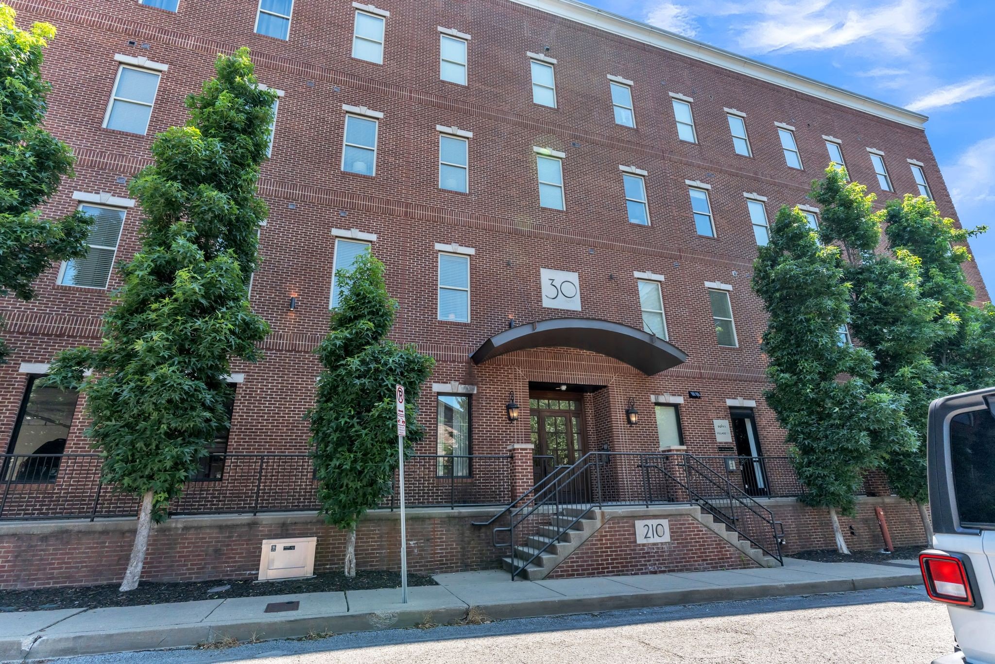 210 30th Ave, Nashville, TN  37203