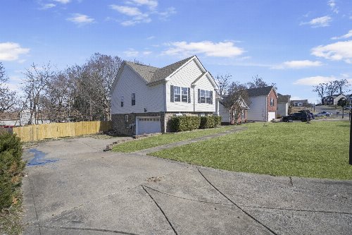 3139 Holly Pt, Clarksville, TN  37043