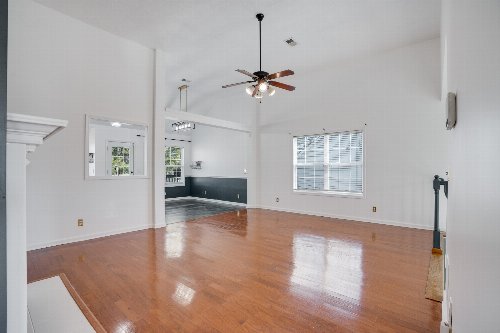 3139 Holly Pt, Clarksville, TN  37043