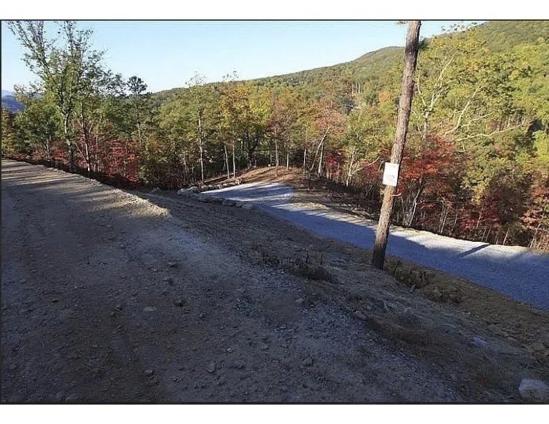 Mountaineer Tr, Sevierville, TN  37876