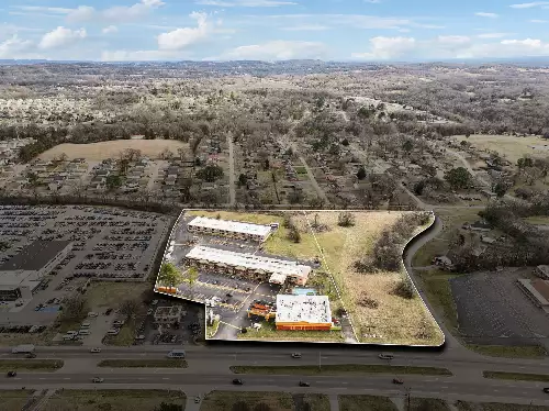 1208 Nashville Hwy, Columbia, TN  38401