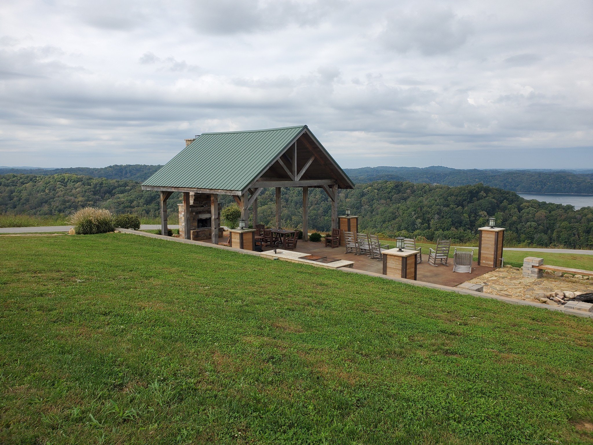 87C Mallard Rd, Hilham, TN  38568