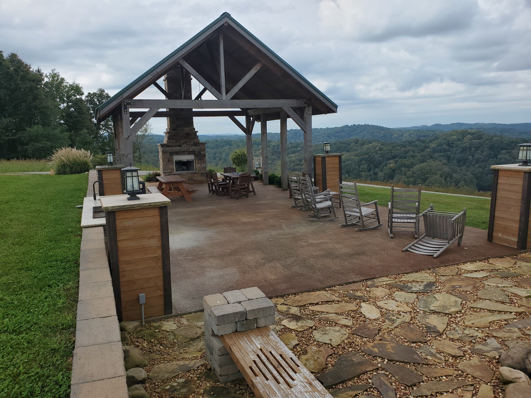 87C Mallard Rd, Hilham, TN  38568