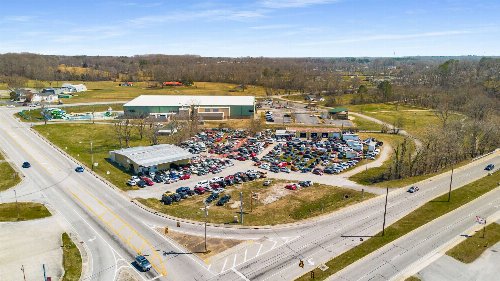 34 Woodbury Hwy, Manchester, TN  37355