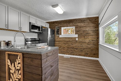 292 Halls Hollow Rd, Smithville, TN  37166