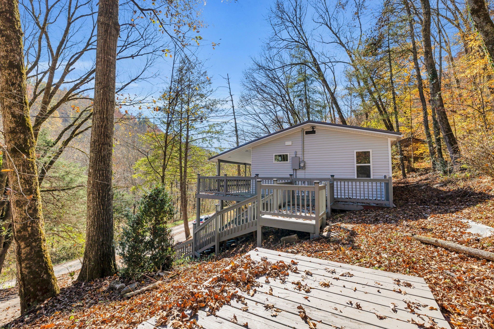 292 Halls Hollow Rd, Smithville, TN  37166