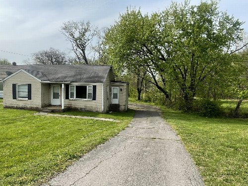 2511 Memorial Blvd, Springfield, TN  37172