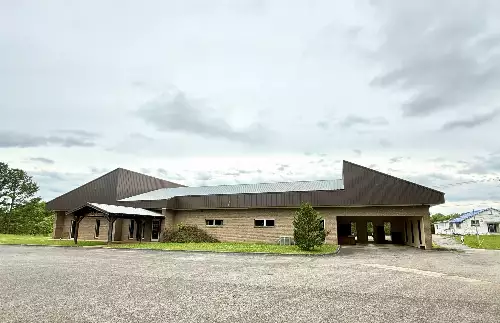 411 W Gaines St, Lawrenceburg, TN  38464