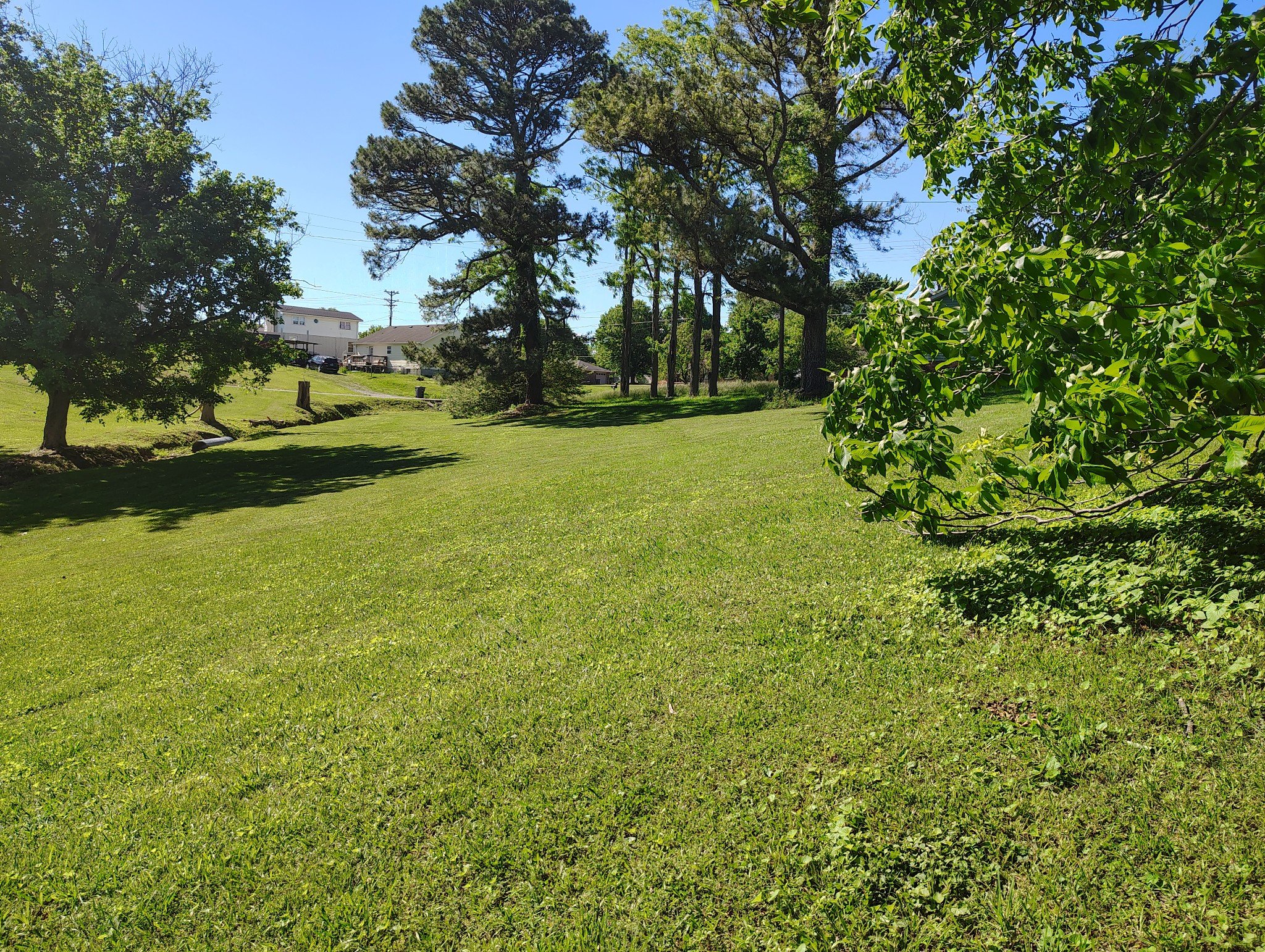 Short Street, Lafayette, TN  37083