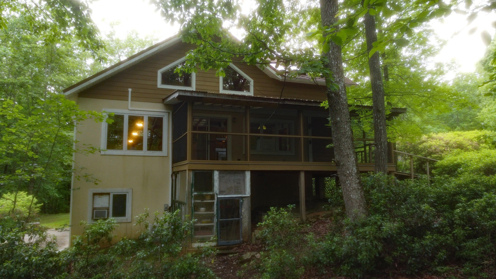 943 Old CCC Rd, Sewanee, TN  37375