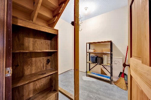 943 Old CCC Rd, Sewanee, TN  37375