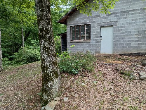943 Old CCC Rd, Sewanee, TN  37375