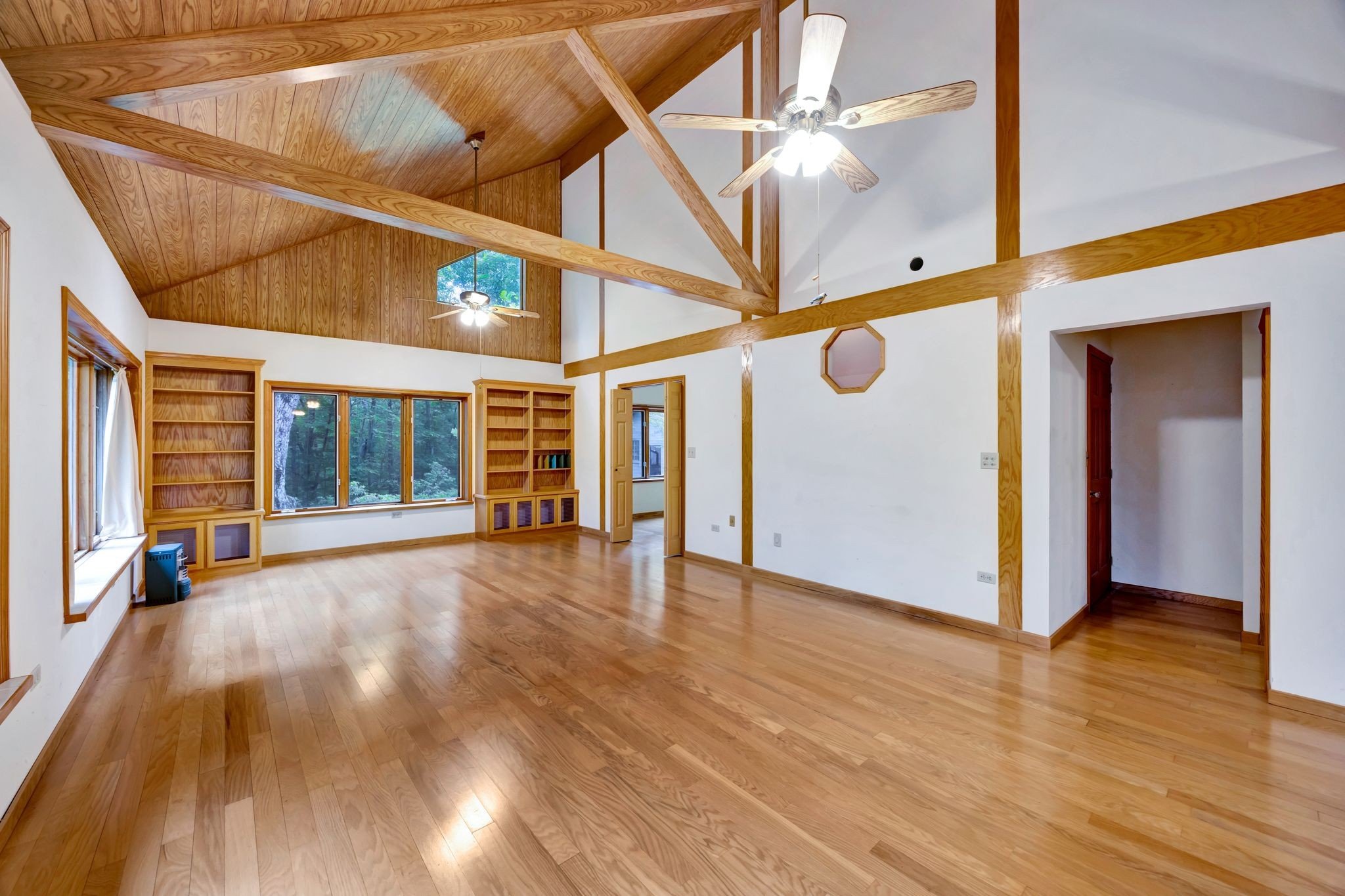 943 Old CCC Rd, Sewanee, TN  37375