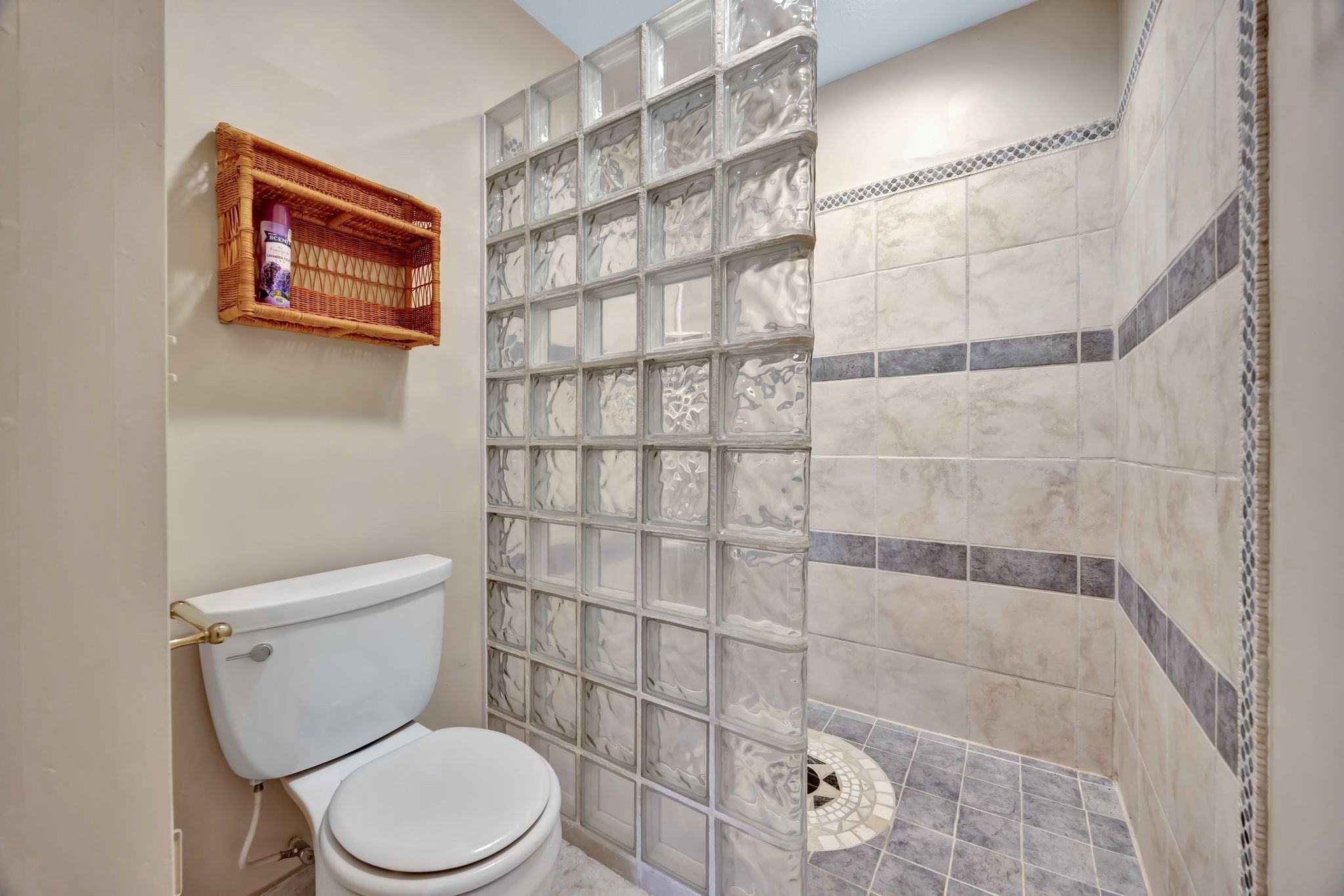 943 Old CCC Rd, Sewanee, TN  37375