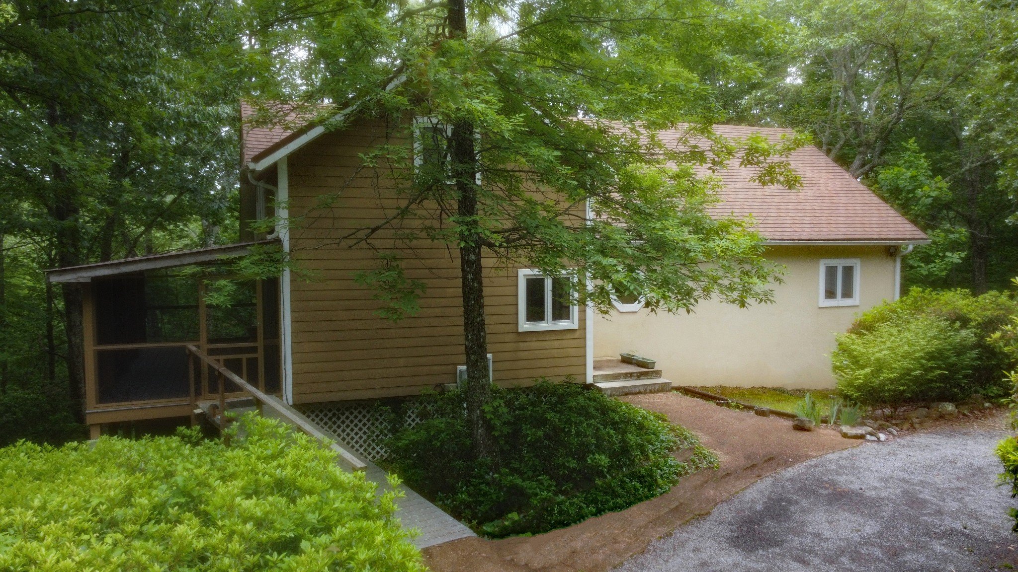 943 Old CCC Rd, Sewanee, TN  37375