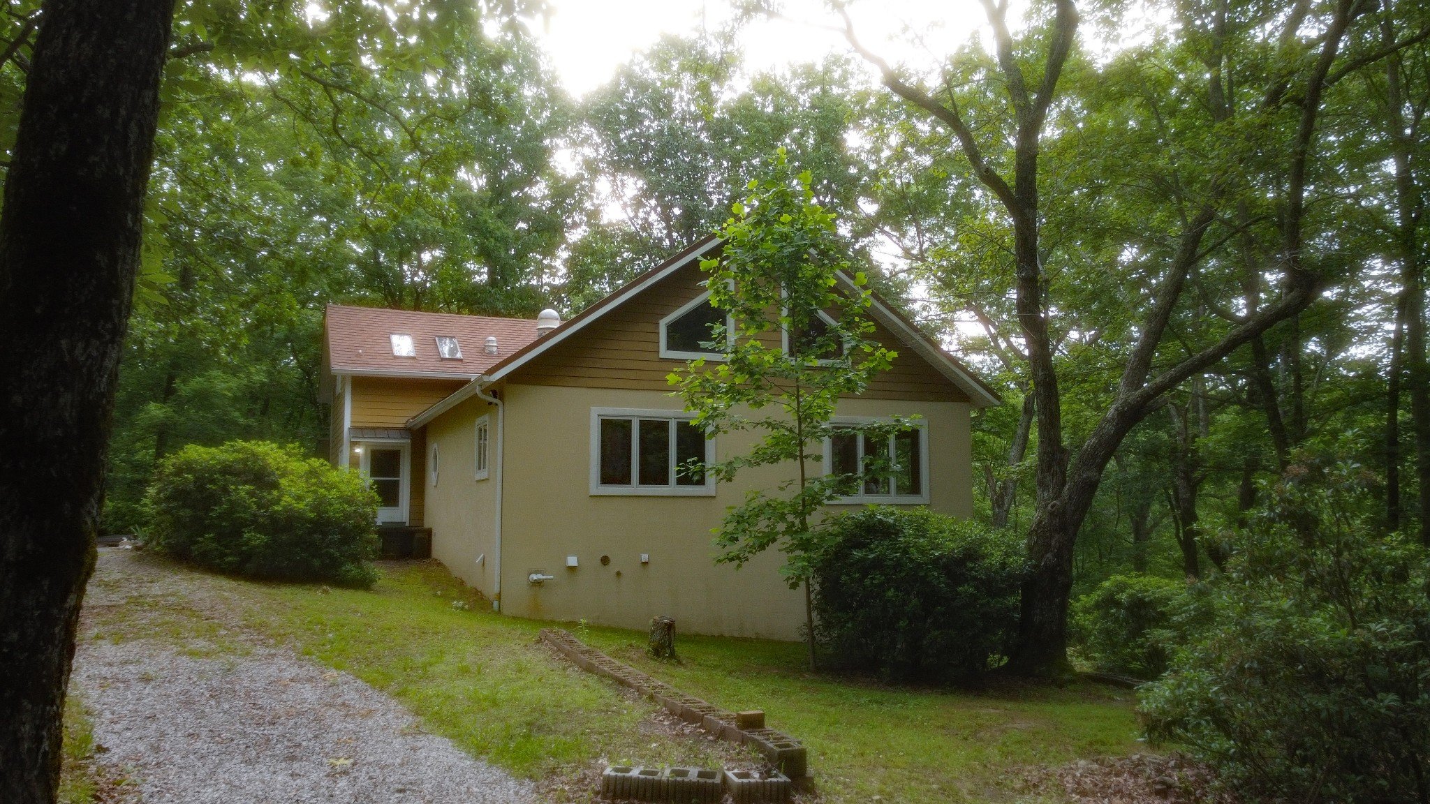 943 Old CCC Rd, Sewanee, TN  37375