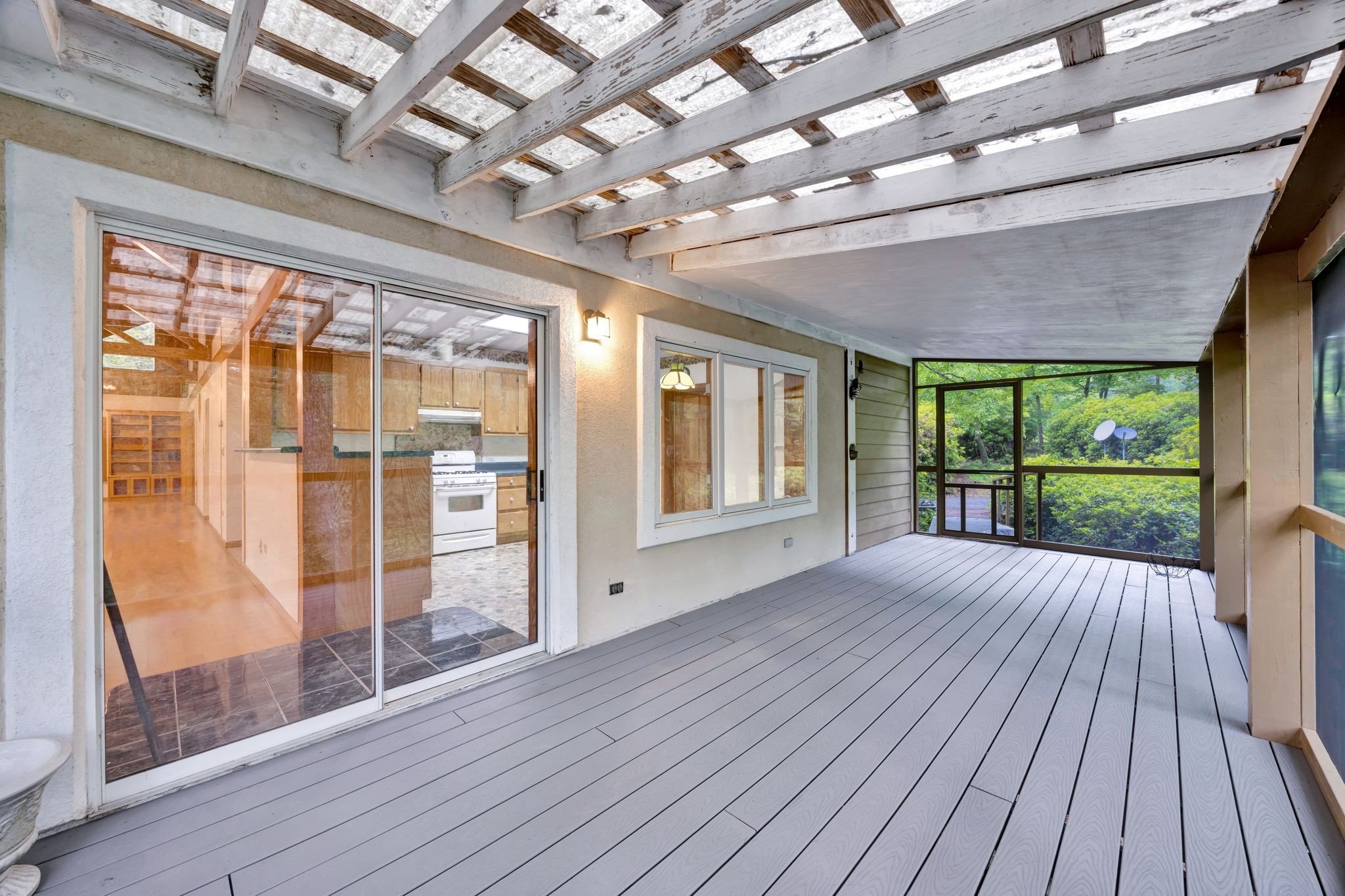 943 Old CCC Rd, Sewanee, TN  37375