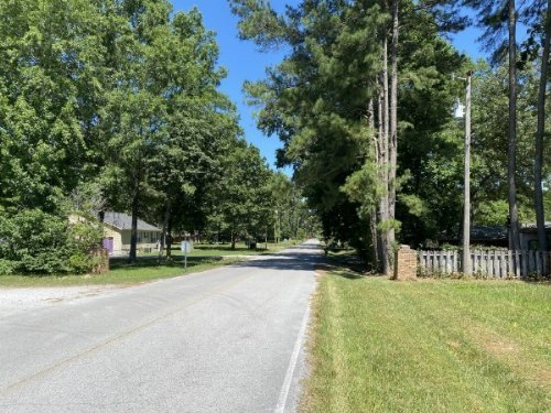Lincoln St, Manchester, TN  37355