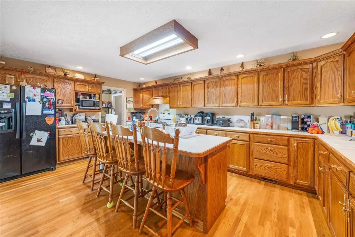 431 Jack Thomas Dr, Manchester, TN  37355