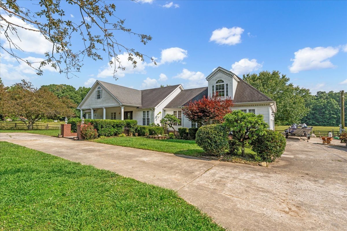 431 Jack Thomas Dr, Manchester, TN  37355