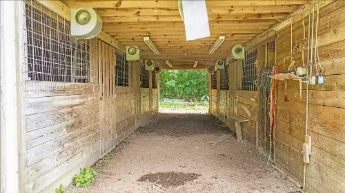 431 Jack Thomas Dr, Manchester, TN  37355