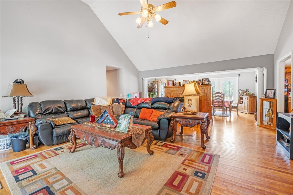 431 Jack Thomas Dr, Manchester, TN  37355