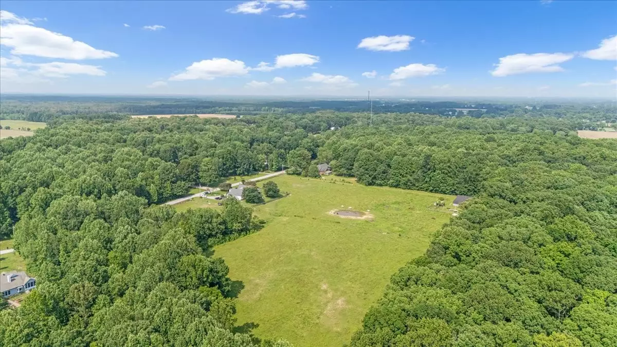 431 Jack Thomas Dr, Manchester, TN  37355