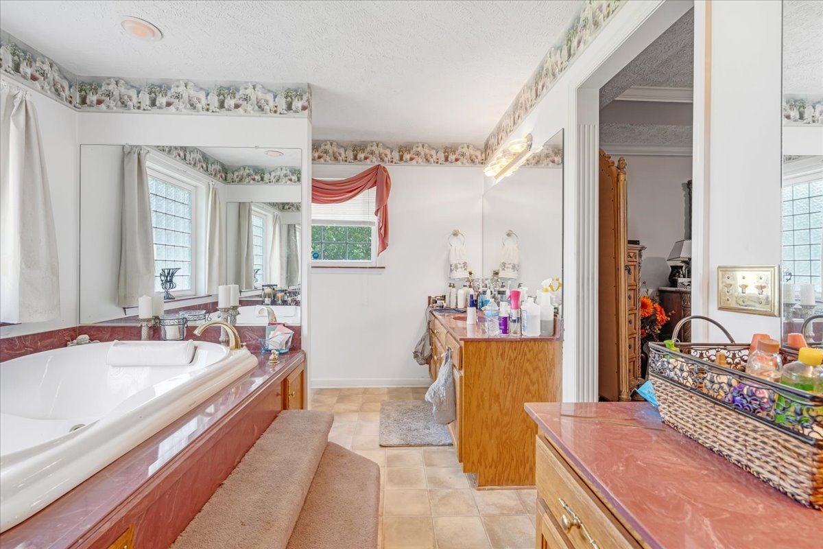 431 Jack Thomas Dr, Manchester, TN  37355