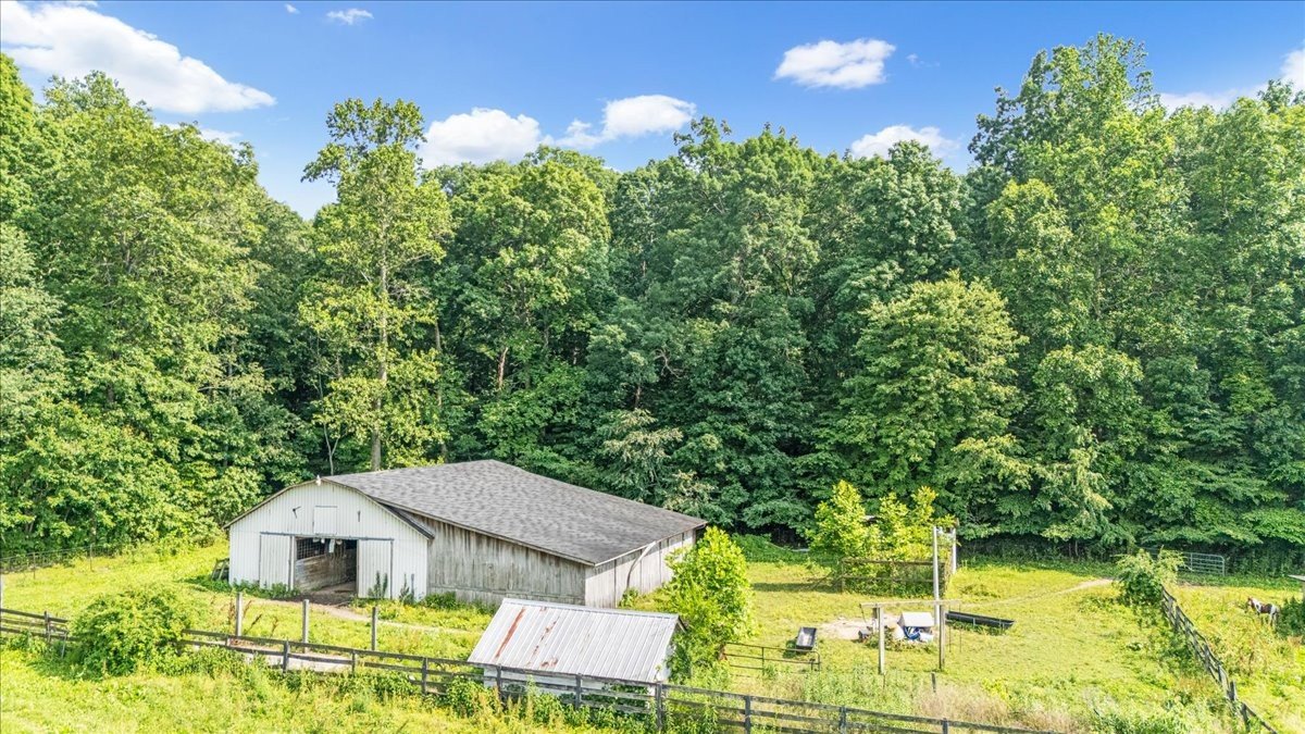 431 Jack Thomas Dr, Manchester, TN  37355