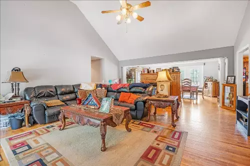 431 Jack Thomas Dr, Manchester, TN  37355