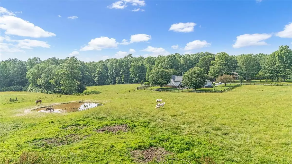 431 Jack Thomas Dr, Manchester, TN  37355