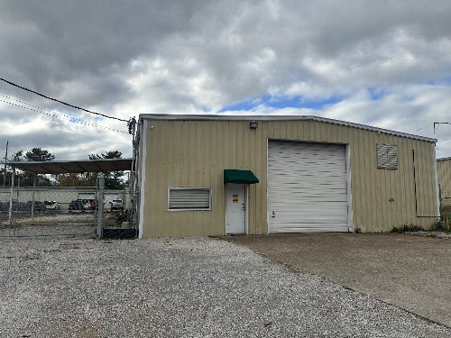 1105 Buffalo Rd, Lawrenceburg, TN  38464