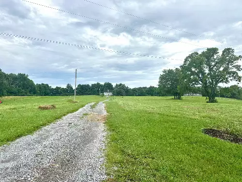 181 Bynum Rd, Bell Buckle, TN  37020