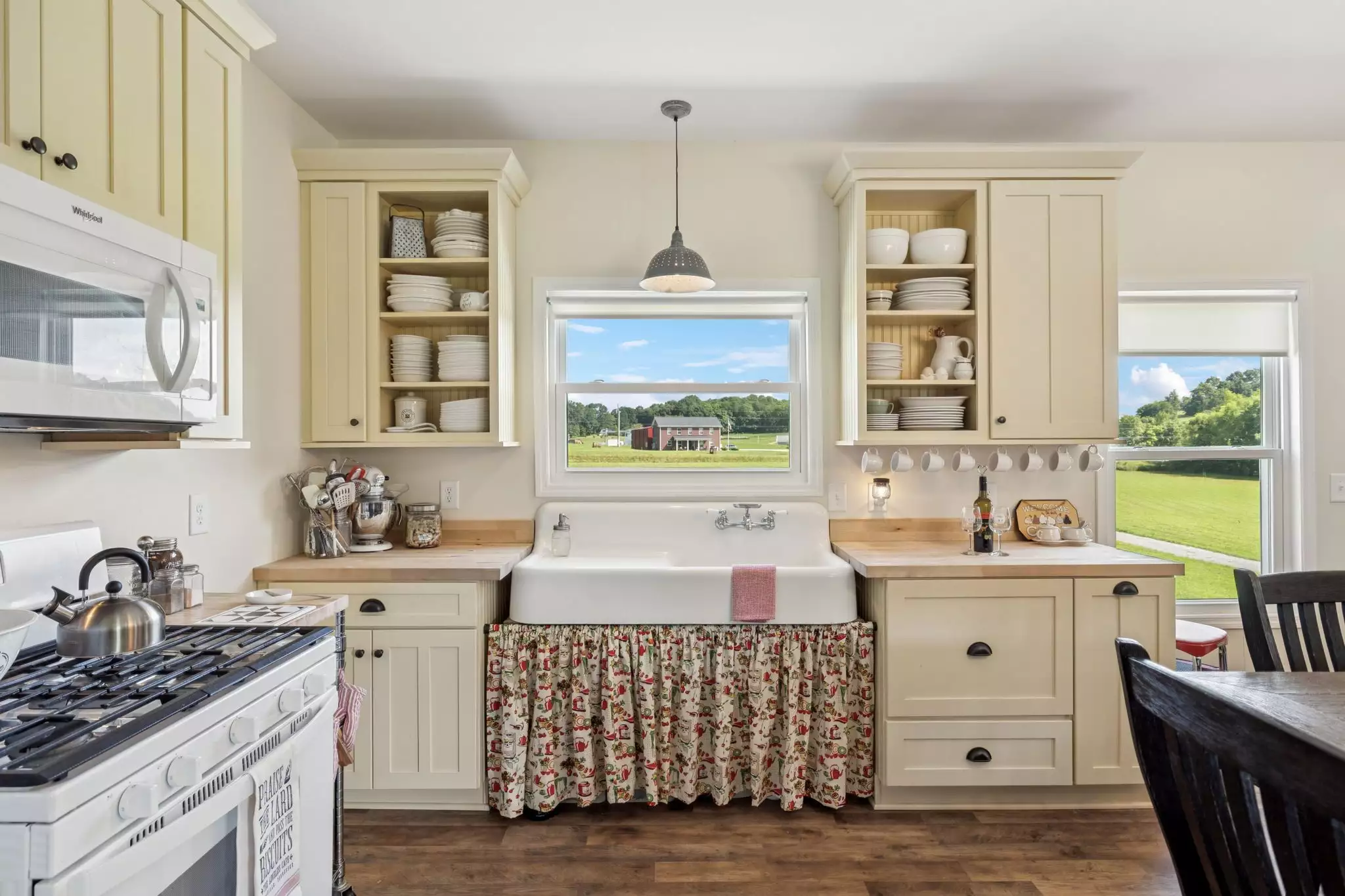 4215 Hampshire Pike, Hampshire, TN  38461