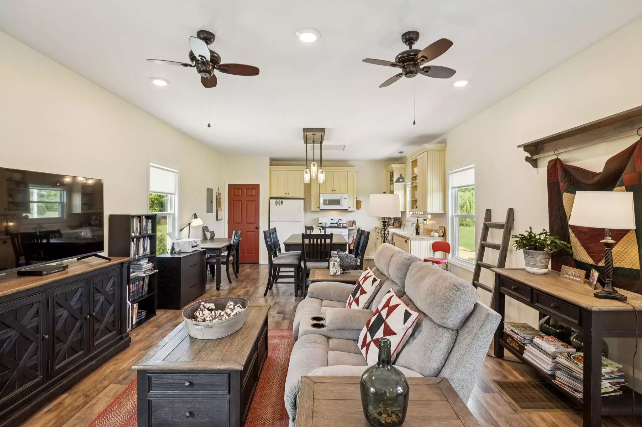 4215 Hampshire Pike, Hampshire, TN  38461