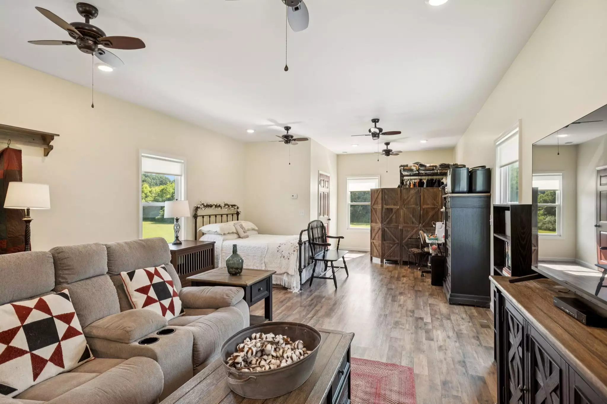 4215 Hampshire Pike, Hampshire, TN  38461