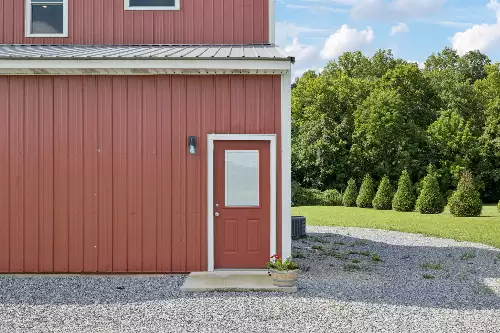 4215 Hampshire Pike, Hampshire, TN  38461