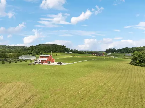 4215 Hampshire Pike, Hampshire, TN  38461