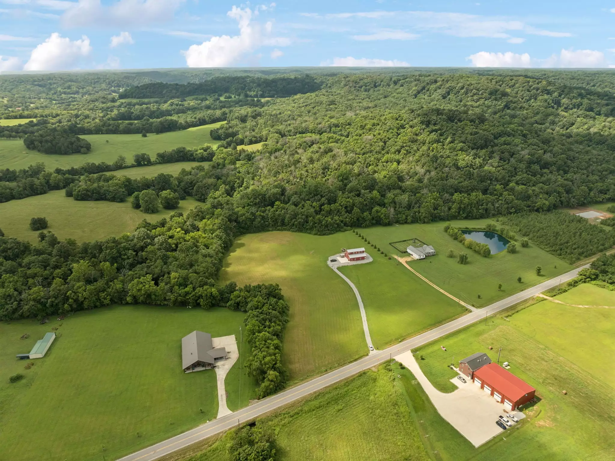 4215 Hampshire Pike, Hampshire, TN  38461